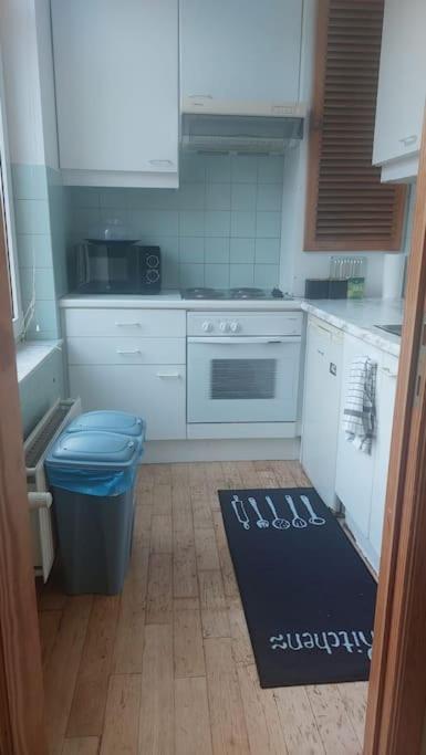 Charming 1-Bedroom Apartment Bruxelas Exterior foto